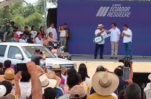 Noboa+entrega de camionetas+Duale+Agricultura