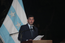 Aquiles Álvarez sesiona en el Parque Centenario