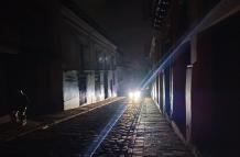Los cortes de luz en Ecuador siguen afectando el día a día de los ciudadanos.