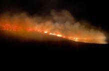 Un incendio forestal se registró desde la madrugada de este 29 de octubre en la hacienda Guaytara, sector del Antisana, en Quito.