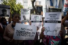 Mundo, Venezuela, Denuncias de fraude y golpe aún resuenan