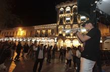 TURISTAS EN FIESTAS D (13698277)