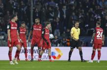 Bundesliga - VfL Boch (13731178)  Bayer Leverkusen piero hincapie