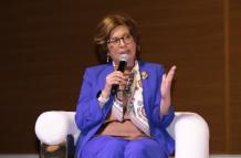 La ministra de Trabajo, Ivonne Núñez, dijo que Abad está suspendida, pero que mantiene sus derechos políticos.