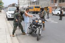 MILITARES HACEN OPERATIVO