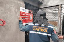 clausura de local por vender licor adulterado