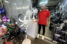 Focos, linternas y ventiladores recargables: dónde encontrarlos en Guayaquil