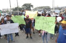 Protesas en los exteriores de la Penitenciaría del Litoral