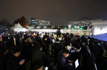 Mundo, Corea del Sur, Gobierno declara la ley marcia
