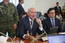 Ministro de Defensa responde a The Economist