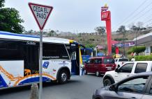 TRAFICO EN REDONDELES LA AURORA