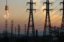 Cortes de luz en Ecuador reducen a cinco horas este fin de semana.