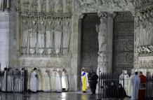 Official ceremony mar (13859890)