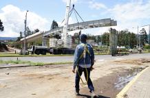 puente a desnivel en la autopista general Rumiñahui