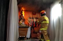 Bomberos Quito pirotécnica