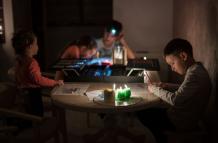 Los ecuatorianos tuvieron apagones fuera del horario programado.