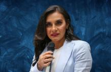 Verónica Abad es la vicepresidenta del Ecuador, suspedida de sus funciones por un sumario administrativo.