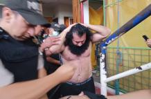 Allanan viviendas de alias Fito