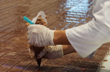 Elaboración de la tableta de chocolate más grande del mundo.
