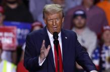 Trump confirma que retomará la construcción del muro fronterizo con México