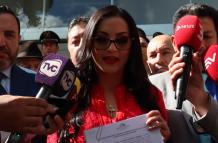 viviana veloz escrito