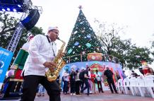 MALECONES Y PARQUES ABIERTOS POR NAVIDAD