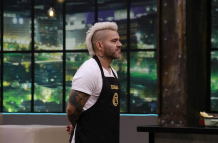Jerónimo se despide de la competencia en MasterChef Celebrity Ecuador tras ser eliminado por un descuido en su plato.