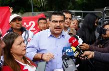 Jorge Escala de Unidad Popular denunció a Cynthia Gellibert.