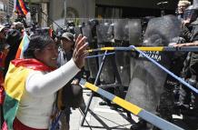 Mundo, Bolivia, Choques en La Paz entre afines a Morales y la policía