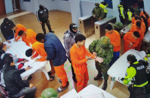 Con un fuerte contingente militar y policial se realizó el traslado de privados de libertad.