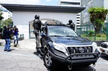La Policía salió del edificio del Cpccs en Quito por la parte posterior tras allanamiento.