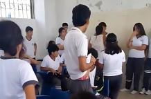 RECTORA GRITA ESTUDIANTE