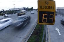 El exceso de velocidad se mide a través de radares ubicados en las vías del país.