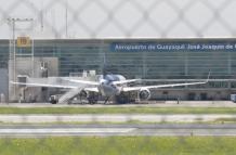 Al aeropuerto de Guayaquil llegaron ecuatorianos deportados por Estados Unidos.