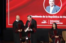 Edmundo González honoris causa