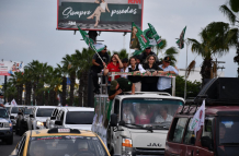 Andrea González iniciaba su recorrido en Machala cuando se vio obligada a bajarse del camión tras recibir la llamada telefónica.