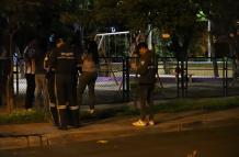 La Policía investiga el ataque armado ocurrido en el parque de la cooperativa La Péndola, en el Guasmo, que dejó tres muertos y seis heridos.
