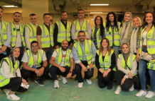 Los empleados de Nestlé disfrutan de un entorno laboral con múltiples beneficios, como teletrabajo y opciones de formación continua.