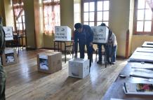 Elecciones. En la primera vuelta 2025, la polarización correísmo y anticorreísmo marcó un inédito resultado.