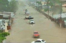 El gobierno y organizaciones locales trabajan juntos para asistir a los afectados por la emergencia en Manabí.