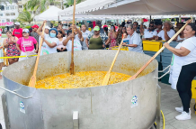 El encocado más grande del mundo se preparó en Esmeraldas.