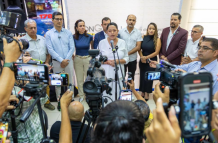 Prefectos de Pichincha, Azuay, Guayas, Imbabura, entre otros.