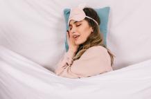 ¿Funciona el sleepmaxxing? Beneficios y riesgos de esta tendencia viral