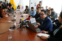 El caso Ligados genera polémica en Ecuador, con posibles juicios políticos para los involucrados.