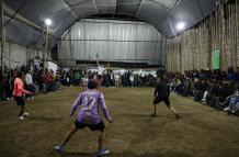 Ecuavoley, Las Vivis, La Roldós, mujeres