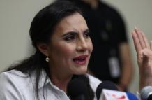 La vicepresidenta Verónica Abad no podría ejercer la Vicepresidencia, luego de que el TCE la sancionó con la pérdida de sus derechos políticos.