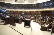 Solo en caso de ausencia definitiva, la Asamblea interviene.