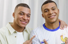 Un reconocimiento a su exitosa carrera como futbolista y su influencia en la cultura deportiva.