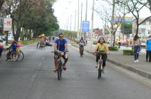 Recreovía avenida Isidro Ayora norte Guayaquil ciclistas movilidad