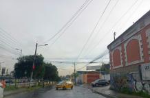 La circulación vehicular se reanudó en la Villaflora, luego de que la Policía recabó los indicios del robo en el que dos sospechosos fueron abatidos.